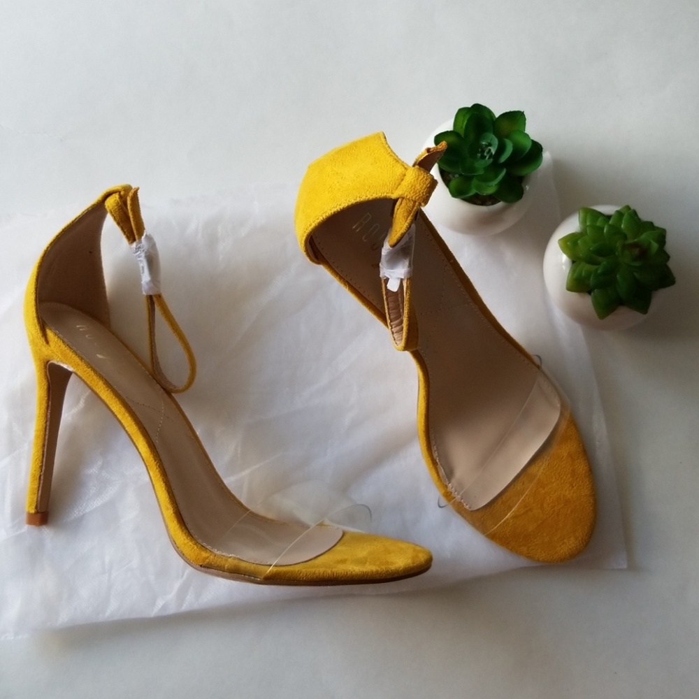 Rouge Helium Heels